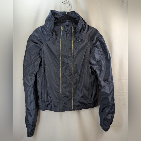 Lorna Jane Zip Out Panel Active jacket - Picture 8 of 16